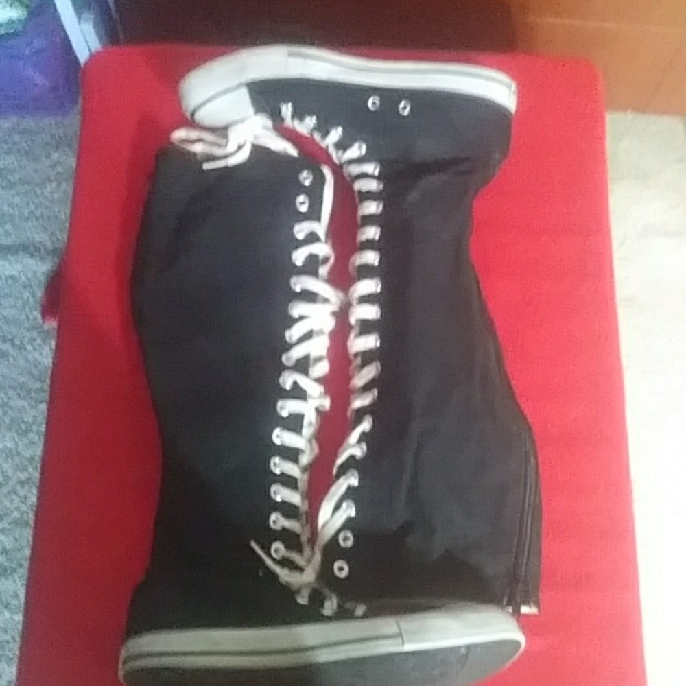 Airwalk knee high "converse style" boot
